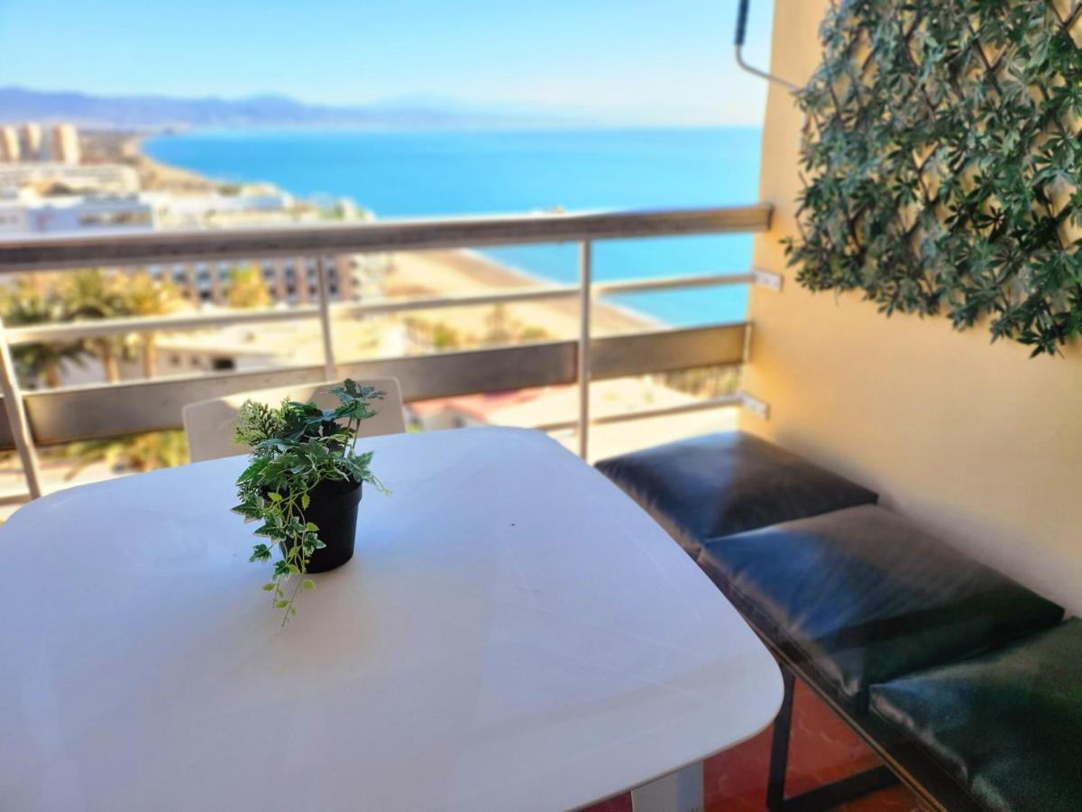 Apartamento Torre De La Roca Actual Torremolinos Esterno foto